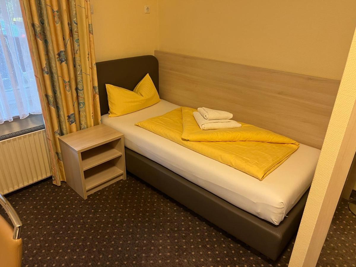M&M Hotel - Seevetal Eksteriør bilde