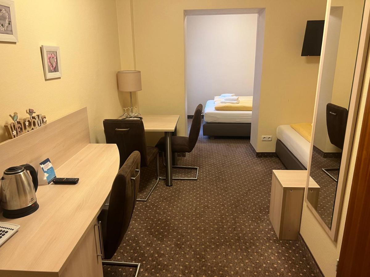 M&M Hotel - Seevetal Eksteriør bilde